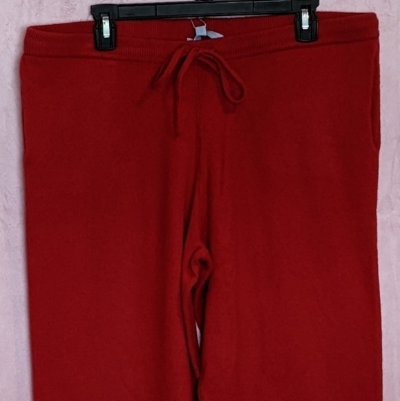 Antonio Melani Candy Apple Red Cashmere Elizabeth Jogger Pants - Picture 2 of 8